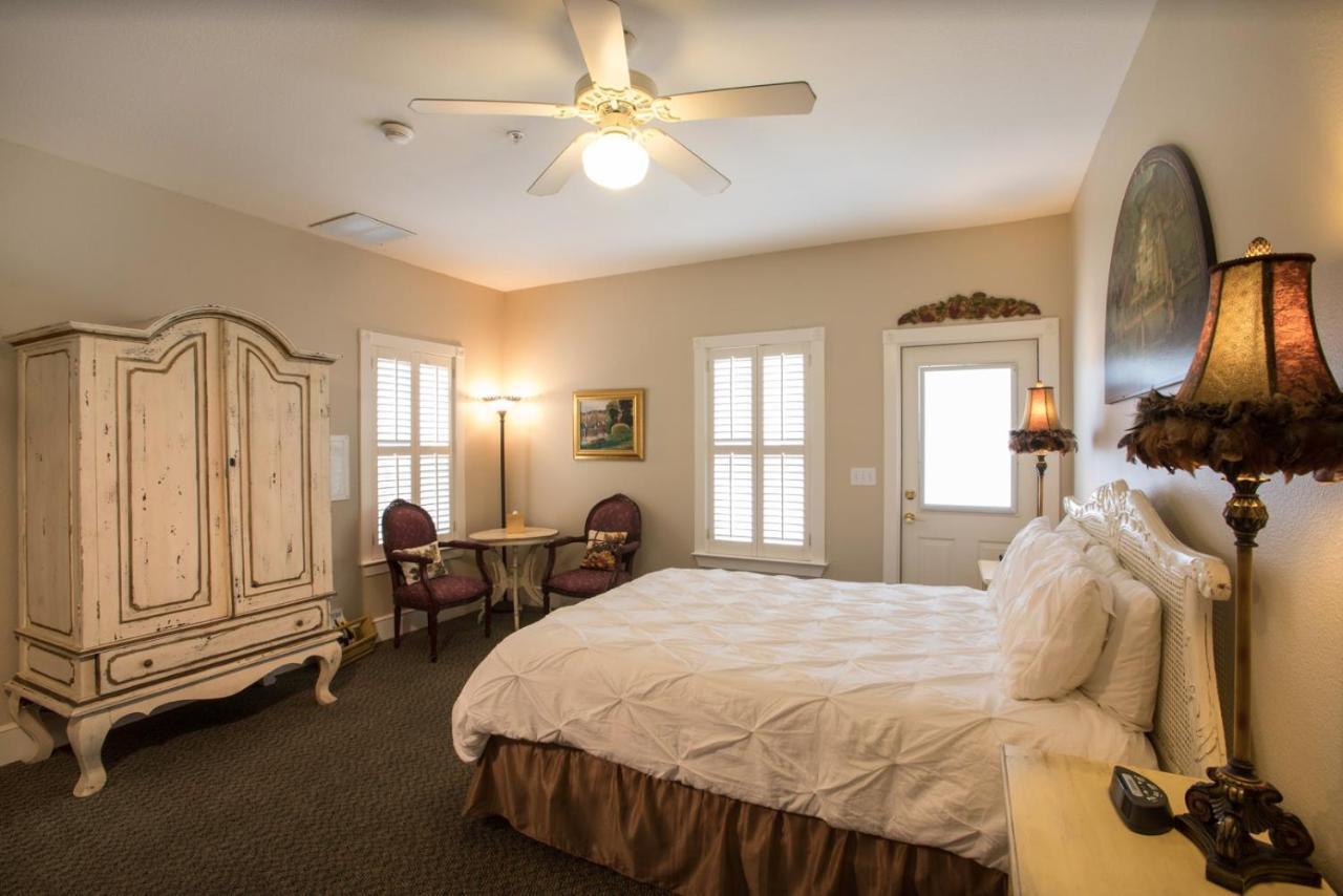 Gruene River Hotel & Retreat New Braunfels Exterior photo